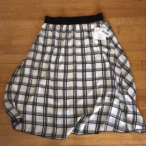LuLaRoe Lola Skirt
